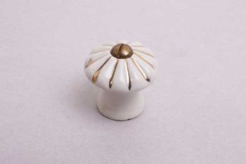 Knop wit porselein geribbeld met gouden streepjes 19mm-34mm met schroef