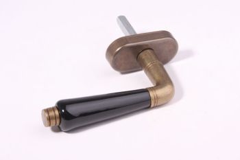 Raamkruk brons antiek met zwart porselein draai-kiep