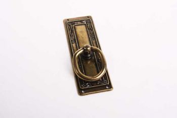 Klassieke greep verticaal voor een deurtje brons antiek zamac 34mm