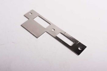 Sluitplaat blinkend nikkel voor dag- en nachtsloten of wc-sloten gemaakt van messing 127x44mm
