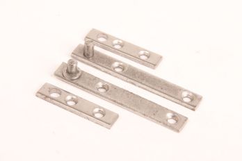 Speuntje voor deurtjes gemaakt van blank ijzer voor 1 deurtje 60mm