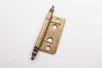 Klassiek scharnier voor inliggende deurtjes brons antiek met sierkop 51mm zs