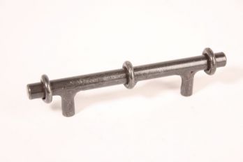 Greep stang met ringetjes 96mm tinkleur