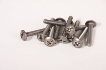 Boutjes M4x20mm ijzer per 10 stuks