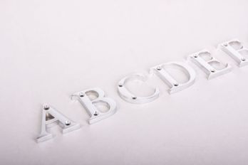 Letters blinkend chroom A-Z, &, @, - 50mm