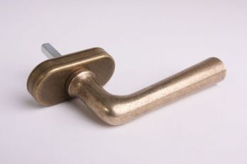 Raamkruk draai-kiep Kramer Bauhaus brons antiek