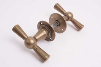 Klassieke deurkruk kluis T-kruk met rozetten in brons antiek per paar