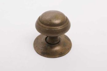 Klassiek meubelknopje met ronde rozet brons antiek rond 25mm - M4x30
