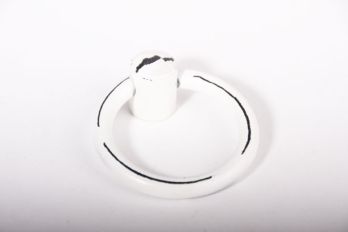 Ringgreep antiek wit 63mm diameter 8mm dik