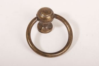 Ringgreep brons antiek 48mm diameter 5mm dik met boutje