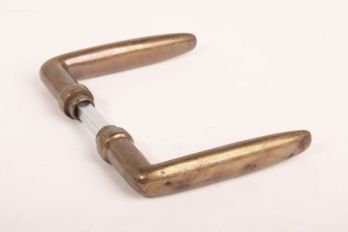 Deurkrukken Dudok brons antiek per paar zonder rozetten