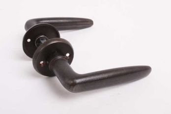 Deurkruk gietijzer roest Dudok per paar met ronde krukrozetten 115mm